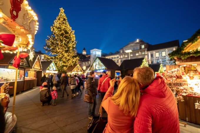 Delft: 2-Hour Christmas Walking Tour - Meeting Point