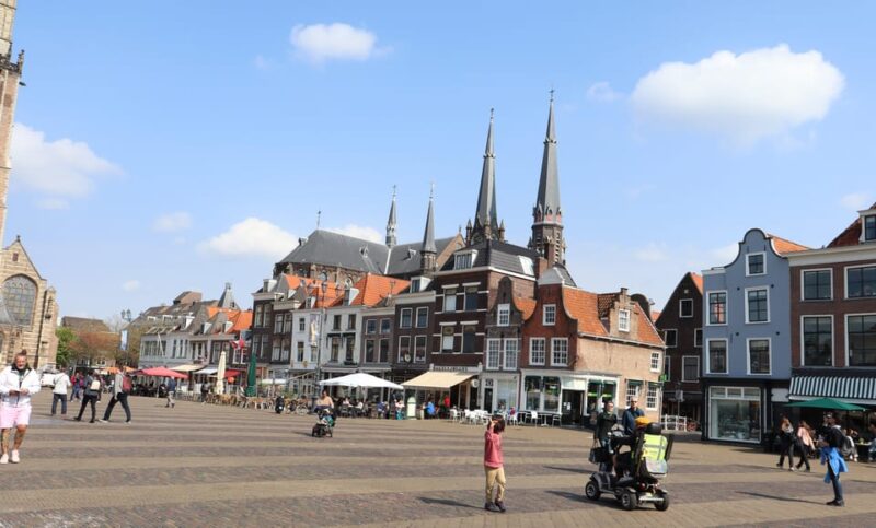Delft and Volendam: Cheese, Clogs & Windmills (Small Group) - Volendam Exploration