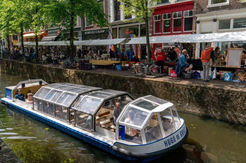Delft: Canal Cruise With Guided Commentary - Meeting Point and Duration