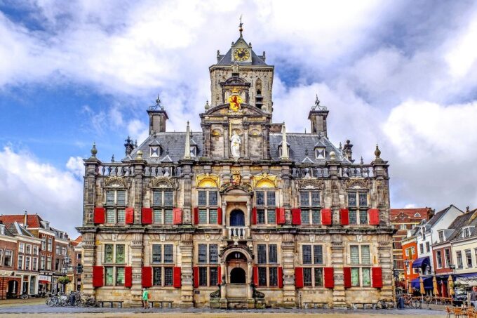 Delft: Guided Walking Tour - Significant Historical Sites