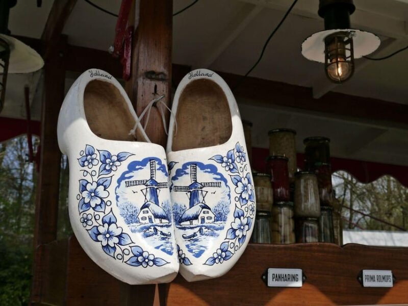 Delft: Historical Walking Audio Tour on Your Phone (ENG) - What to Bring