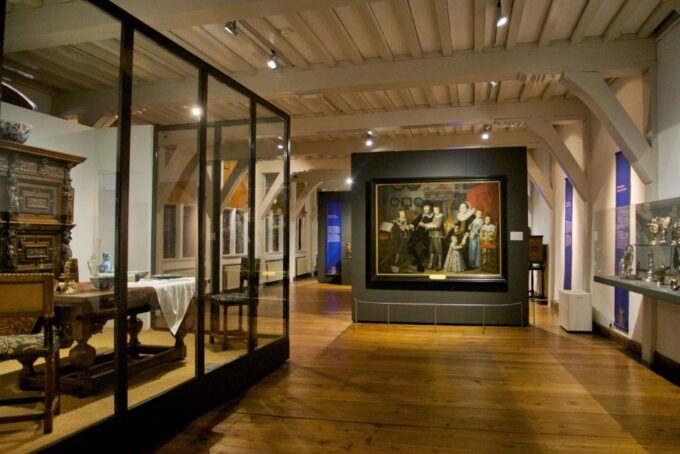 Delft: Museum Prinsenhof Entrance Ticket and Audio Guide - Reservation and Payment Details