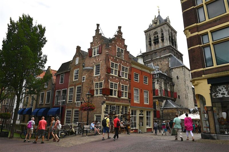Delft: Walking Tour With Audio Guide on App - Discover Delfts Highlights