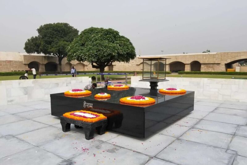Delhi: 6-Day Golden Triangle Delhi, Agra, and Jaipur Tour - Accommodation and Transportation