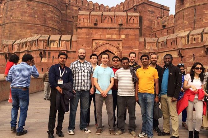 Delhi- Agra -Delhi Same Day Trip With Lunch & Ent. Tickets - Buffet Lunch in Agra