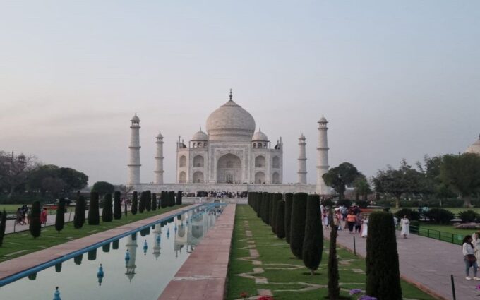 Delhi: Agra Mathura Vrindavan Sightseeing Tour With Lunch - Important Information
