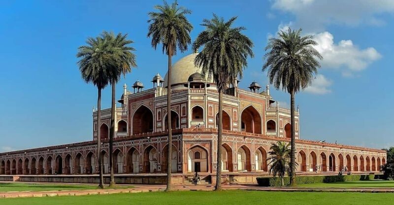 Delhi Airport to Airport: Guided Layover Delhi City Tour - Transportation and Group Size