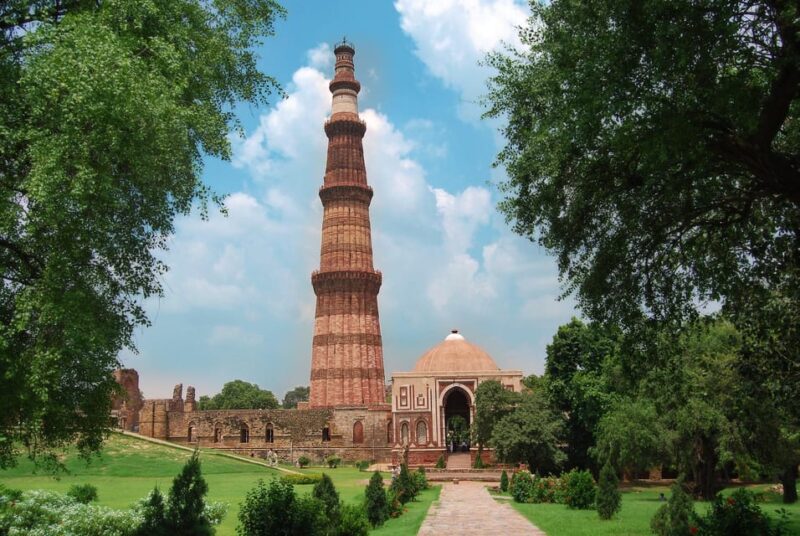 Delhi Airport to Airport: Guided Layover Delhi City Tour - Key Points