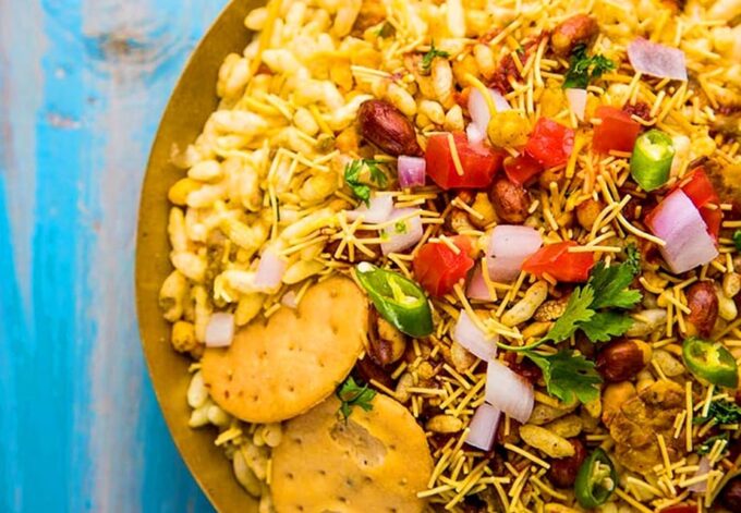 Delhi: Delhi Street Food Tour With Guide at Chandni Chowk - Local Specialties Sampling