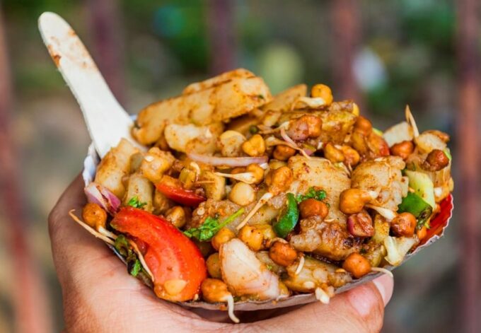 Delhi: Delhi Street Food Tour With Guide at Chandni Chowk - Spice Market Exploration