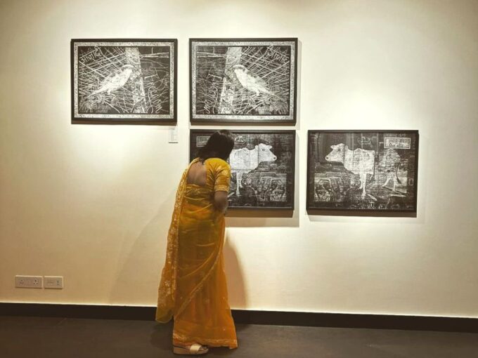 Delhi: Explore Delhis Street Art & Visit to an Art Centre - Vibrant Street Art in Delhis Art District