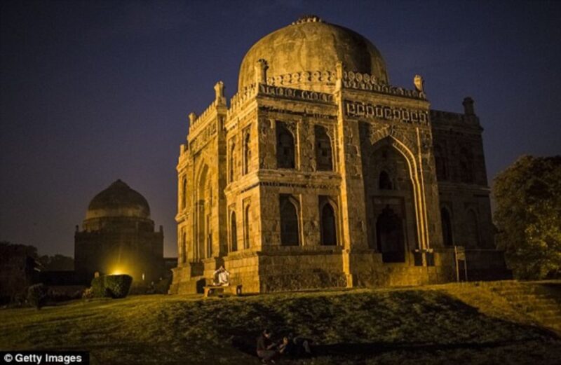 Delhi: Guided Evening Tour of Delhi City - Transportation and Amenities