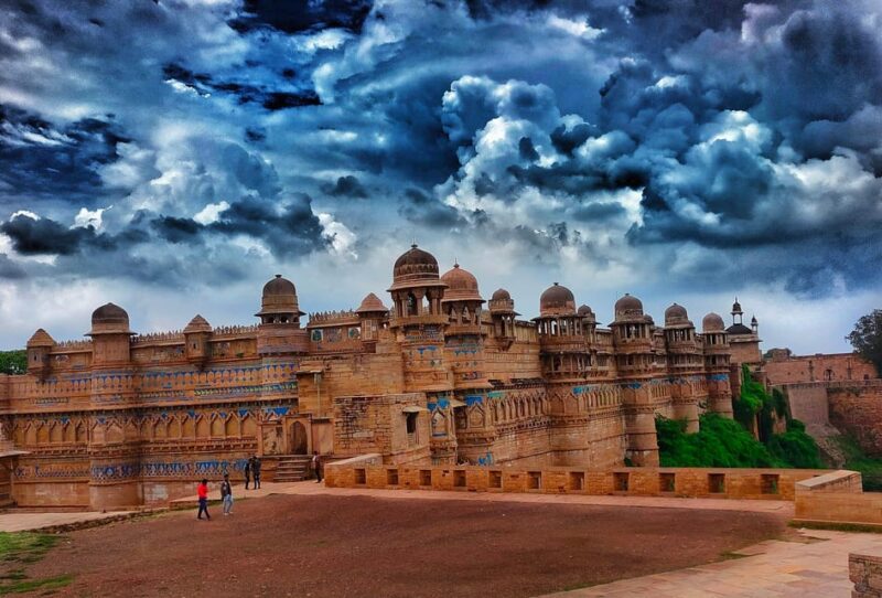 Delhi - Gwalior - Agra - Delhi Tour by SuperFast Train - Day 1 Highlights