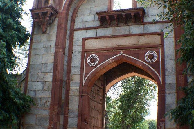 Delhi, Half Day Sightseeing to New Delhi (Qutub Minar & Humayuns Tomb) - Qutub Minar