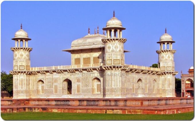 Delhi, Jaipur, Pushkar, Jodhpur,Udaipur,Jhansi,Gwaliour Taj - Discovering Jaipur