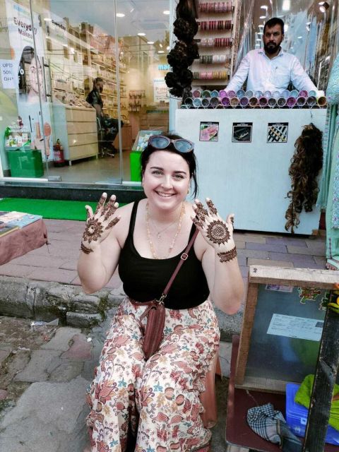 Delhi Market Tour for Wedding/Textiles With Female Guide - Flexibility and Cancellation