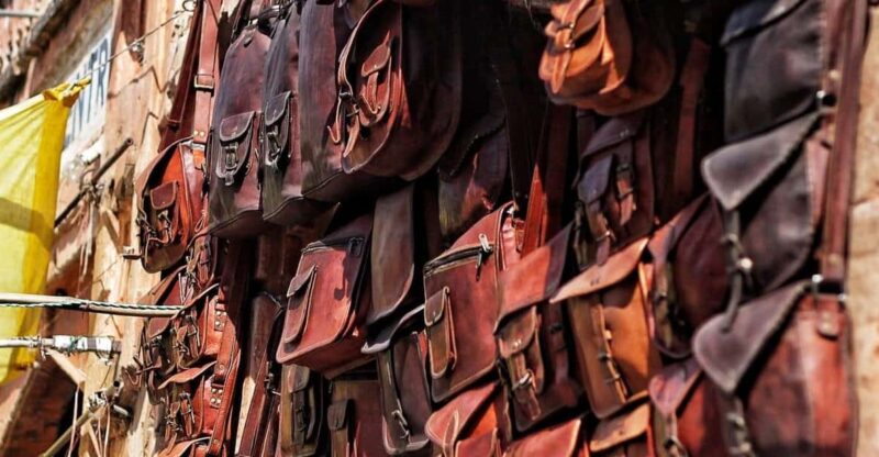 Delhi: Old and New Delhi City Tour With Guide and Car - Key Points