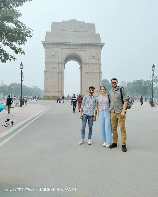 Delhi: Old and New Delhi City Tour With Guide and Car - Frequently Asked Questions