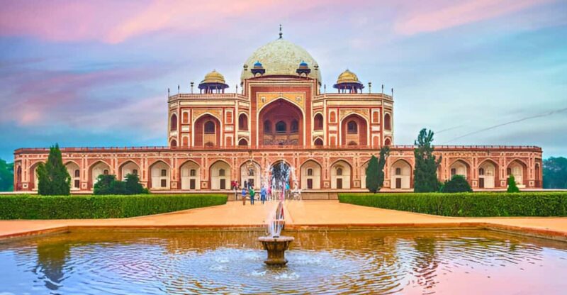 Delhi: Old and New Delhi Full or Half-Day Guided Tour - Itinerary and Key Attractions