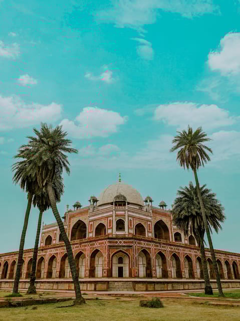 Delhi: Old and New Delhi Private Day Trip. by AC Car. - Itinerary and Key Locations