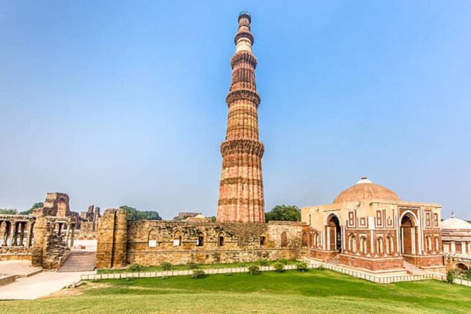 Delhi: Old and New Delhi Private Guided City Tour - Important Information