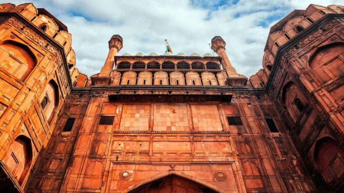 Delhi: Old and New Delhi Private Guided City Tour - Visit One of Indias Largest Mosques