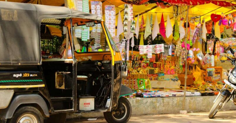 Delhi: Old Delhi Chandni Chowk, Food Tasting, & Tuk Tuk Tour - Itinerary Highlights