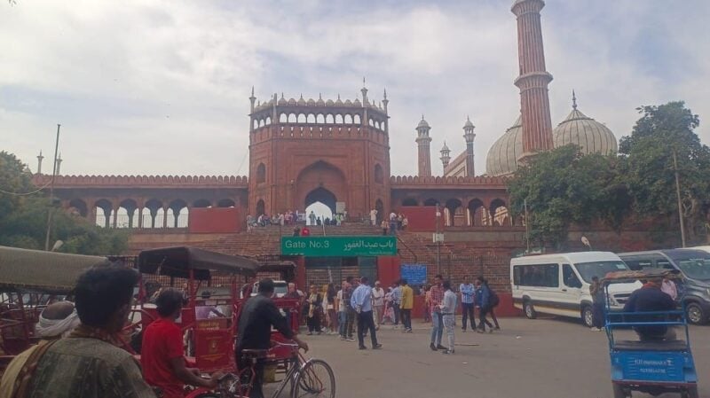 Delhi: Old Delhi City Tour With Tuk Tuk Ride & Street Food - Customer Reviews