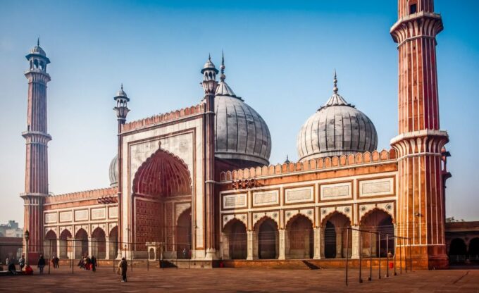 Delhi: Old Delhi City Tour With Tuk Tuk Ride & Street Food - India Gate Tour