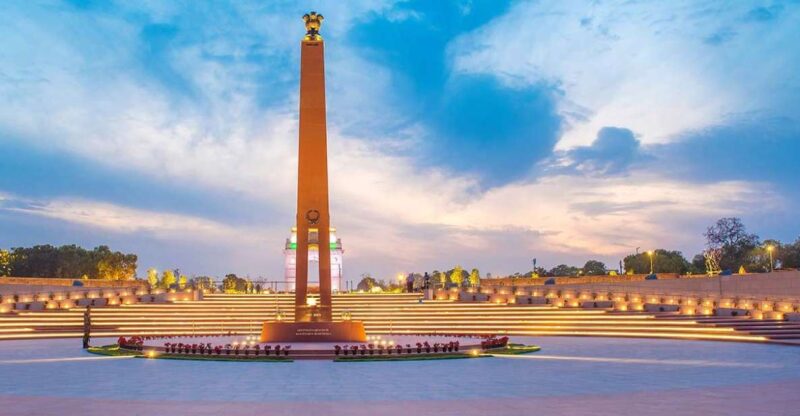 Delhi: Old & New Delhi Private Guided Day Trip With Transfer - Key Points