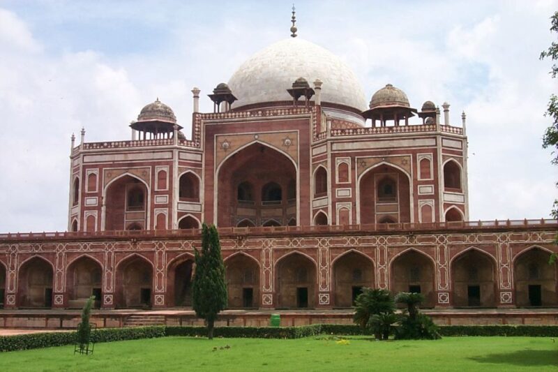 Delhi: Old & New Delhi Private Guided Day Trip With Transfer - Itinerary Structure