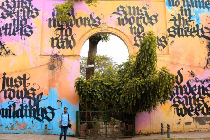 Delhi Street Art Tour - Exploring Khan Market