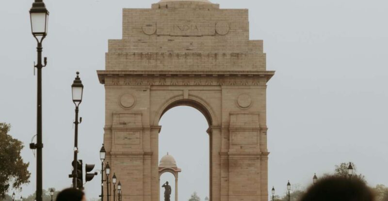 Delhi: Transfer to Dehradun - Booking Information