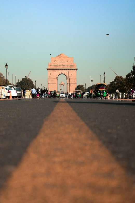 Delhi: Tuk Tuk Fantastic Old & New Delhi Guided Tour - Tour Experience and Inclusions