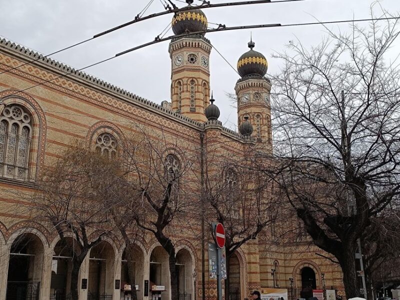 Delicious Budapest: Hungarian Culinary History Tour - Key Points
