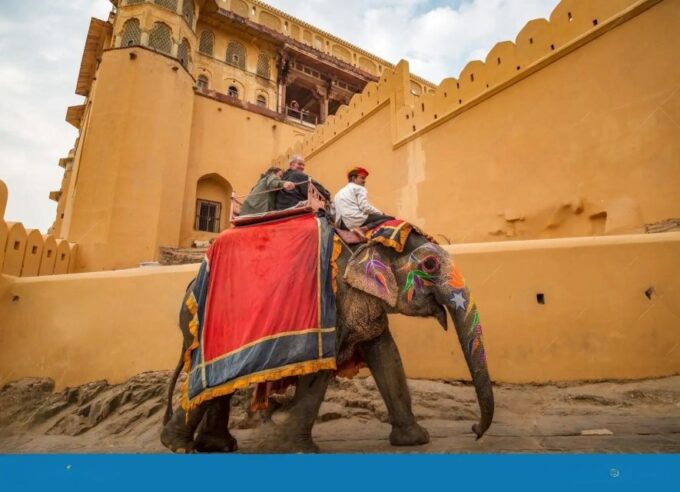 Delightful Jaipur Tour 3 Days & Dinner at Chokhi Dhani - Iconic Landmarks