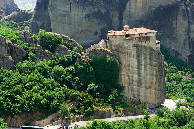 Delphi and Meteora 2 Days Small Group Tour From Athens - Questions About Staying Here