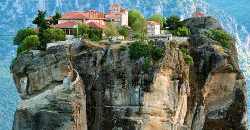 Delphi and Meteora: 3-Day Tour From Athens - Day 1: Delphi Exploration