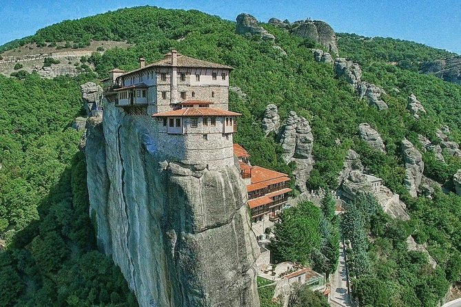 Delphi and Meteora Private Tour (Up to 11 People) - Delphi Archaeological Site and Museum