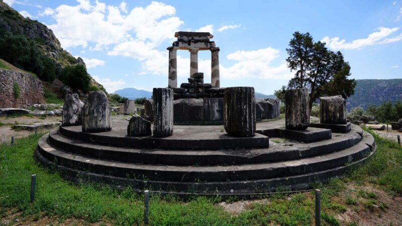 Delphi: Audiovisual Self-Guided Tour With 3D Models - Internet Access Requirement