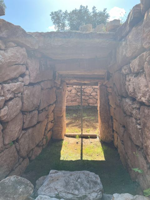 Delphi: Easy Hike From the Monastery to the Mycenaean Tomb - Included in the Tour