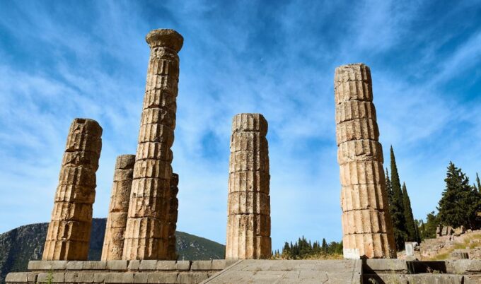 Delphi & Meteora 2-Day Private Tour With Great Lunch&Drinks - Luggage Restrictions
