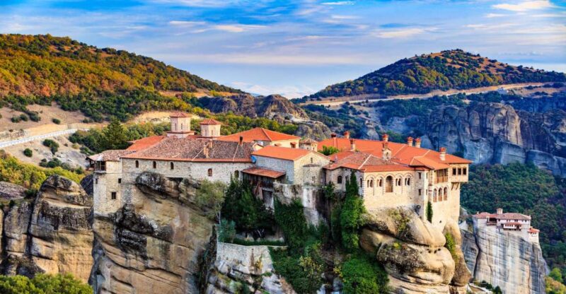 Delphi - Meteora - Exploring Delphi