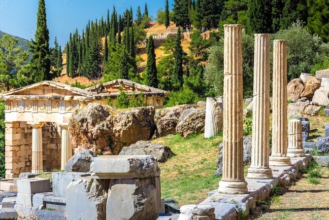 Delphi: Self-Guided Audiovisual Tour With 3D Representations - Interactive 3D Visualizations