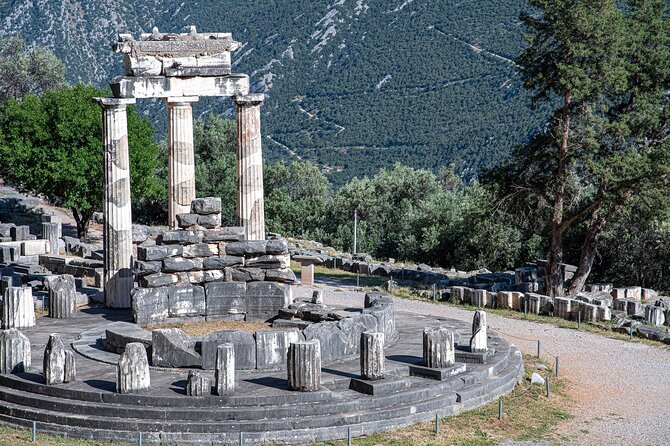 Delphi Skip-The-Line Private Tour With Licensed Guide & Admission - Accessibility and Accommodations