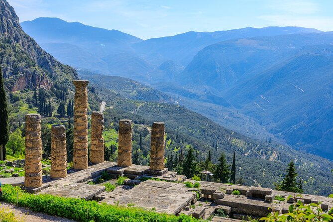 Delphi, Spanish Guided One Day Tour - Meeting and Pickup