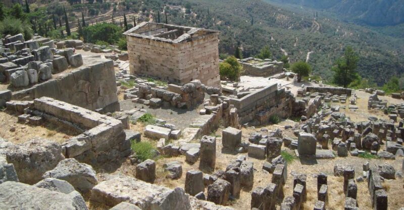 Delphi, Thermopylae Full Day Private Tour From Athens - Discovering the Sanctuary of Apollo