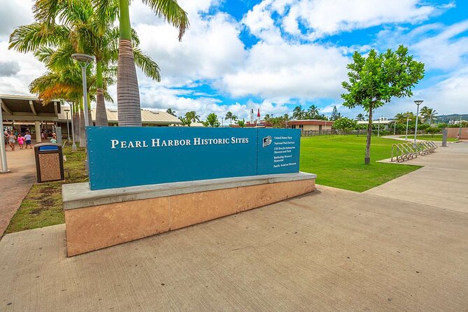Deluxe Arizona Memorial and USS Missouri Battleship Tour - Pickup and Departure