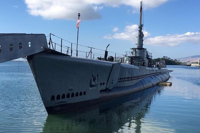 Deluxe Arizona Memorial Bowfin Submarine and Honolulu City Tour - Discovering Honolulus Historic Landmarks