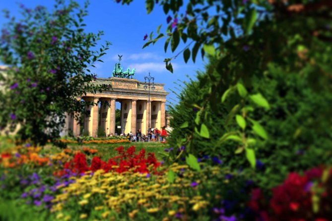 Deluxe Berlin Tour From Warnemünde Port: Gourmet Food, Wines & Top Sights - Gourmet Dining Options